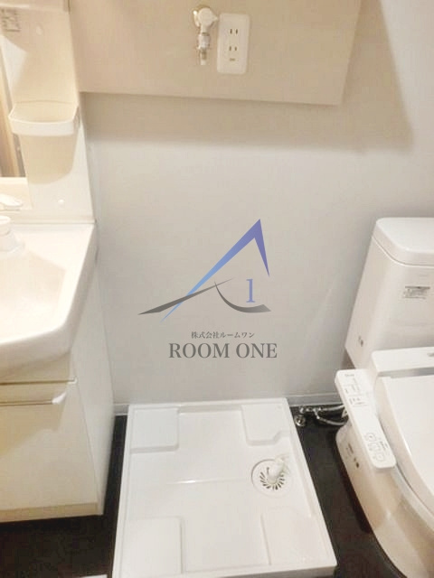 シャルム赤塚の設備|洗濯機置き場です。