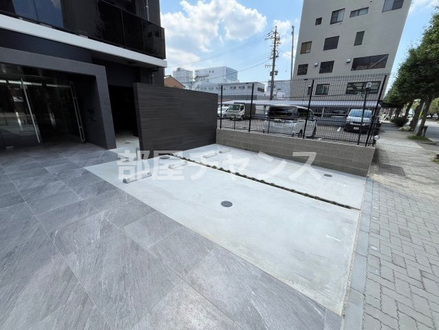 メイクスWアート上前津Vの駐車場