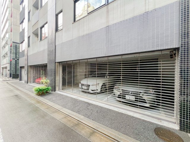 ベルドゥムール東京八丁堀の駐車場