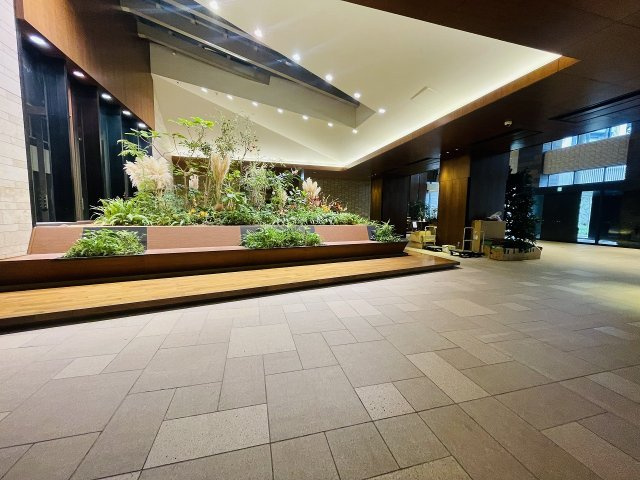 プラウドタワー東雲キャナルコートのエントランス