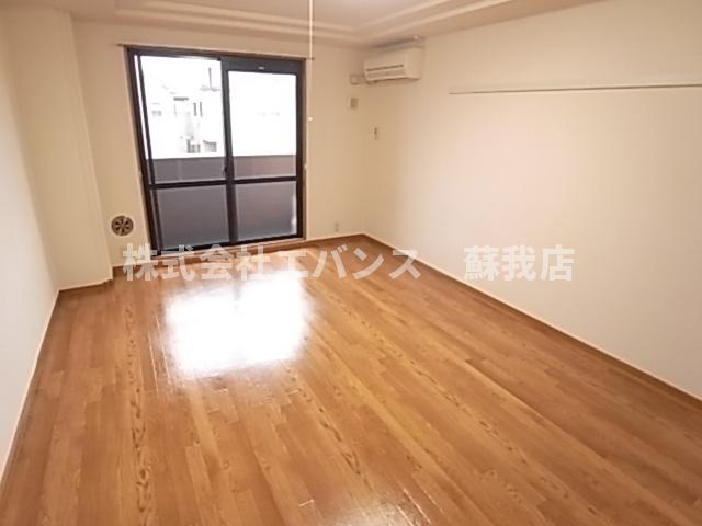 【居間・リビング】 | リバパレス蘇我 | リビングです