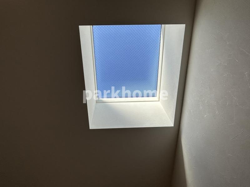 高知市一宮しなね　中古住宅のその他|寝室天窓あり