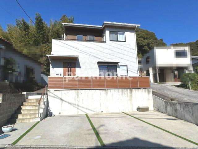 高知市一宮しなね　中古住宅の駐車場