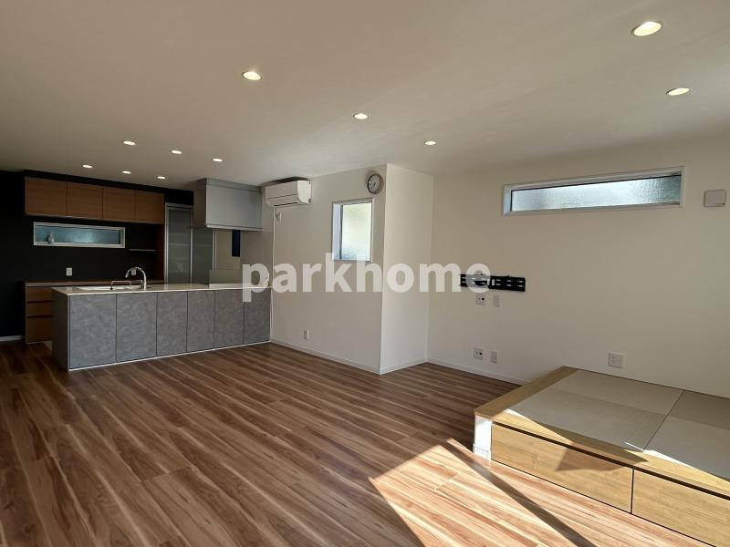 【居間・リビング】の画像