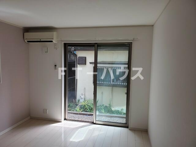 プリモフィオーレの居間・リビング