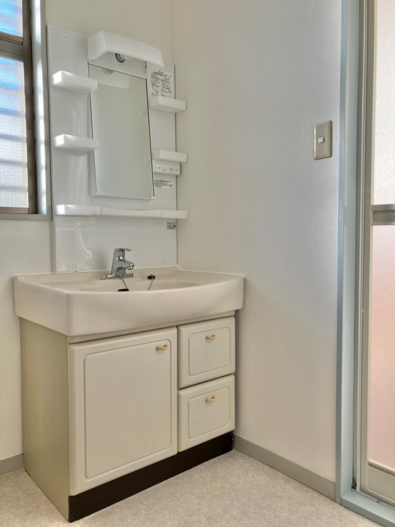 別所戸建の洗面所