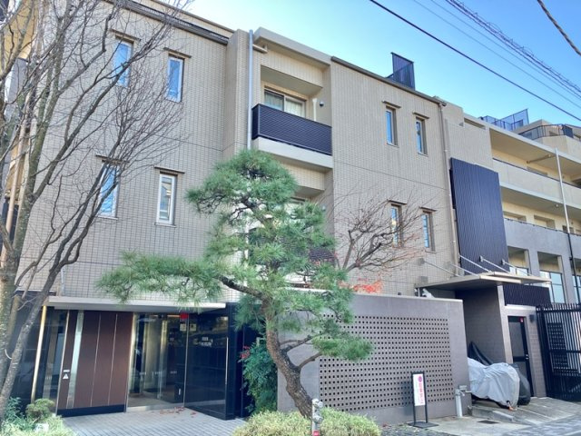 プラウド市川大門通りの外観