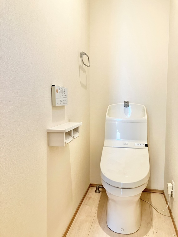 国分南戸建のトイレ