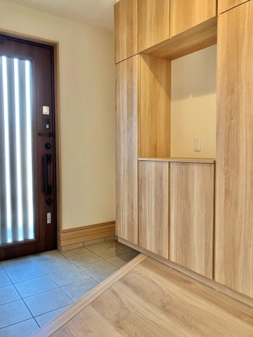 国分南戸建の玄関