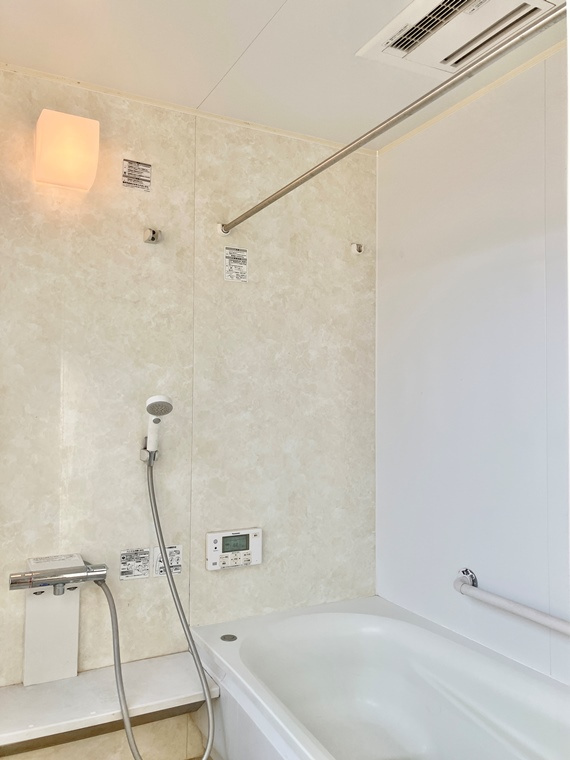 国分南戸建の浴室