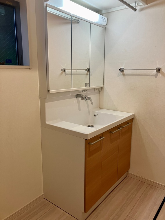 松原戸建の洗面所