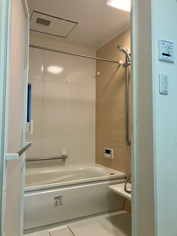 松原戸建の浴室