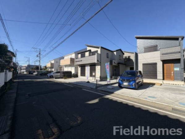 平塚市南原１丁目新築戸建て　１号棟の前面道路含む現地写真|前面道路含む現地写真です。