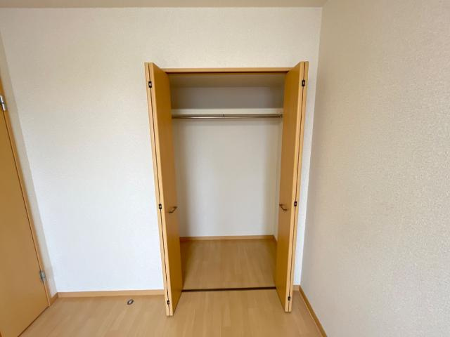 クレアＡの収納|クローゼット