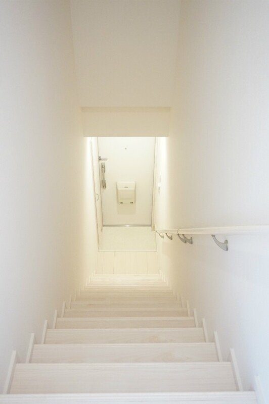 リブリ・グレストの玄関