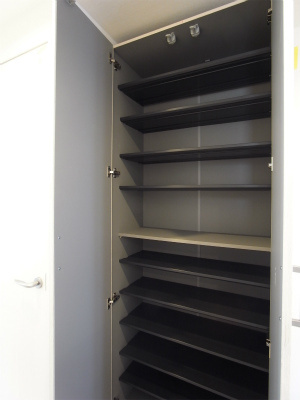 リブリ・グラン 関口の玄関