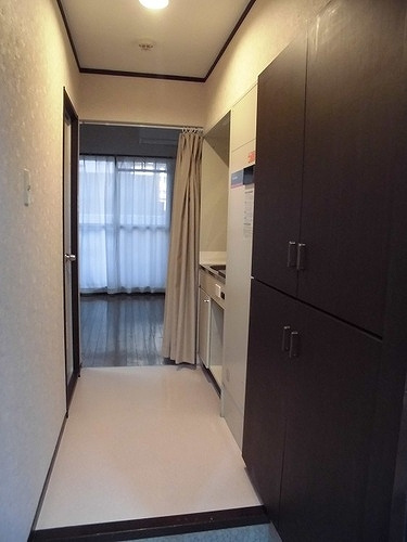 【玄関】 | ロマネスク西新オレンジ通り | 玄関※前回募集時の写真２０１９年１１月撮影