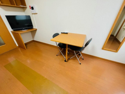 【その他】 | レオパレスＫＥＮ | テーブル・イス2脚