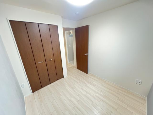 【寝室】 | ティーフォレストII | 寝室