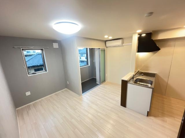 【居間・リビング】 | ティーフォレストII | LDK