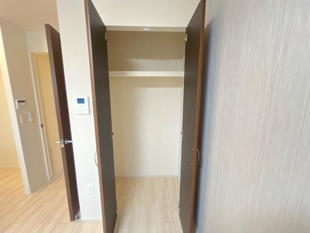 【収納】 | ティーフォレストII | 南側クローゼット