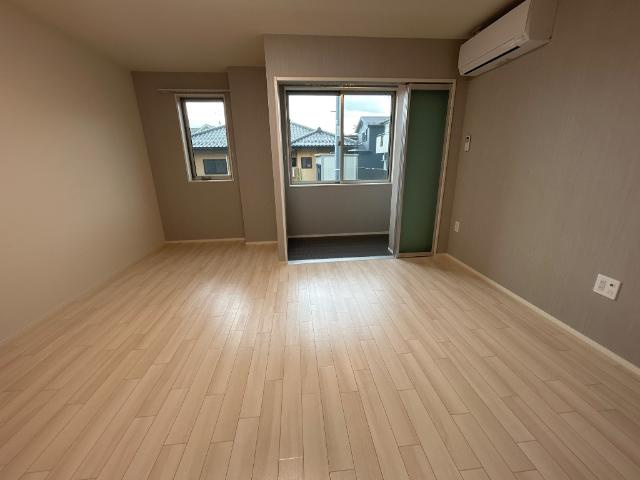 【居間・リビング】 | ティーフォレストII | リビング