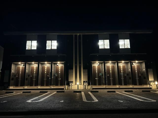 【外観】 | ティーフォレストII | 外観写真（夜）