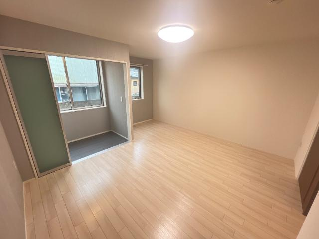 【居間・リビング】 | ティーフォレストII | 洋室