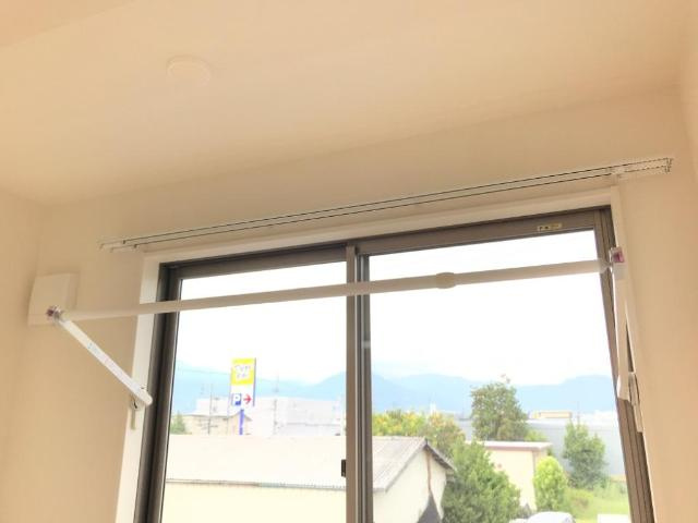 サザンウェーブⅡの設備|室内物干し（イメージ）