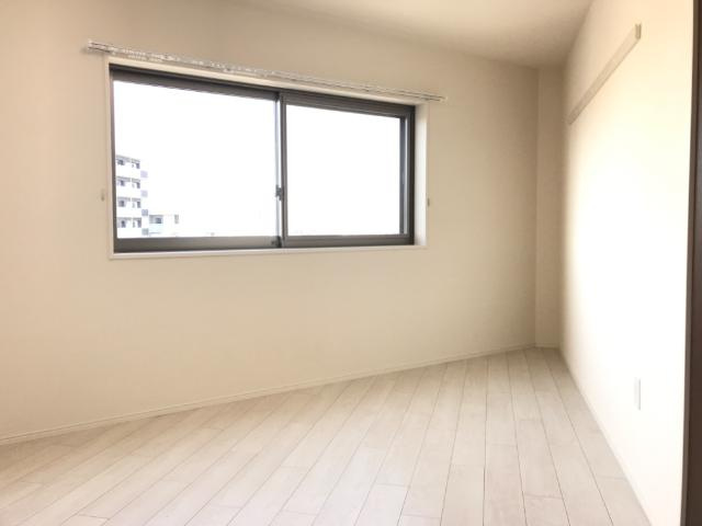 コンフェティの内装|洋室