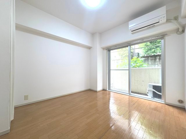 パレット御殿山の居間・リビング