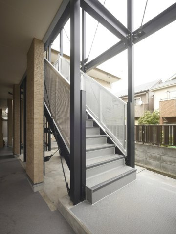 リブリ・T&Sのその他|階段