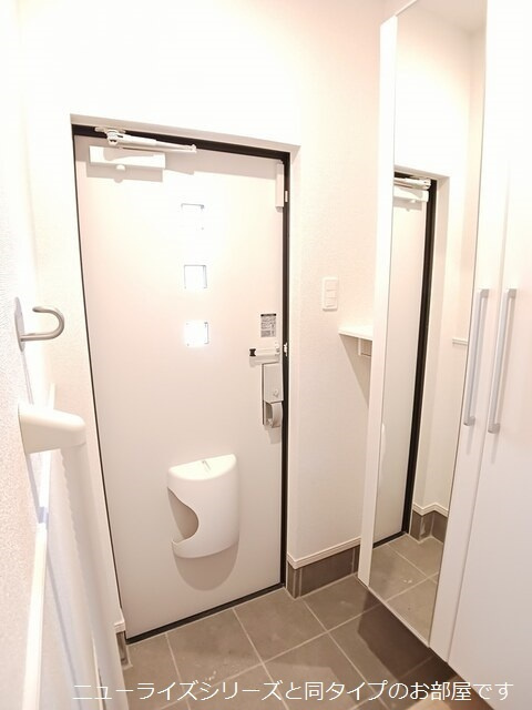 パラッツオ　Ｂの玄関