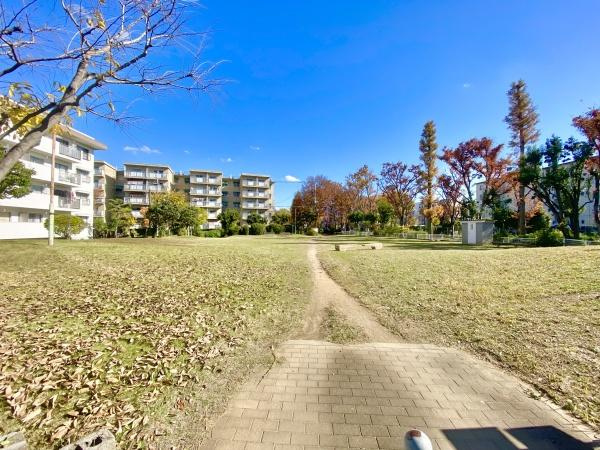 【その他】 | 新金岡3丁1番G住宅2棟 | 元気なお子様のお外遊びも、公園が近くにあれば安心！