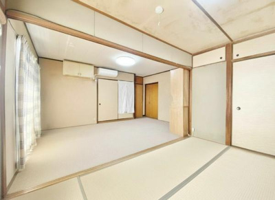 【居間・リビング】 | 新金岡3丁1番G住宅2棟 | 室内にいても、たっぷりの陽光と爽やかな風を感じて頂けます！
ご家族と穏やかに過ごす、心地の良い時間が流れます。