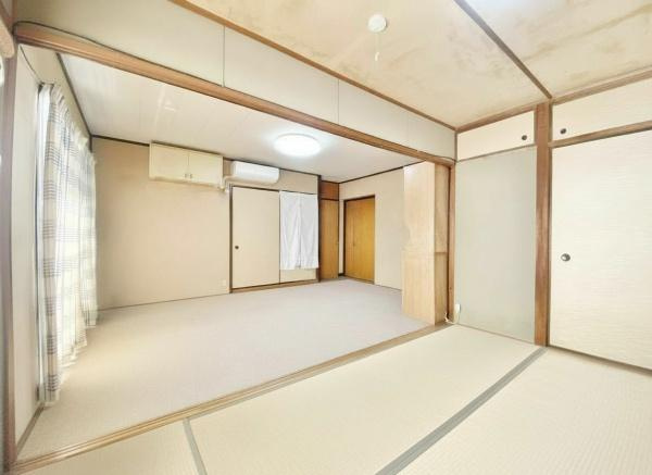 【居間・リビング】 | 新金岡3丁1番G住宅2棟 | 室内にいても、たっぷりの陽光と爽やかな風を感じて頂けます！
ご家族と穏やかに過ごす、心地の良い時間が流れます。