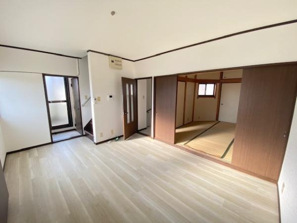 【居間・リビング】