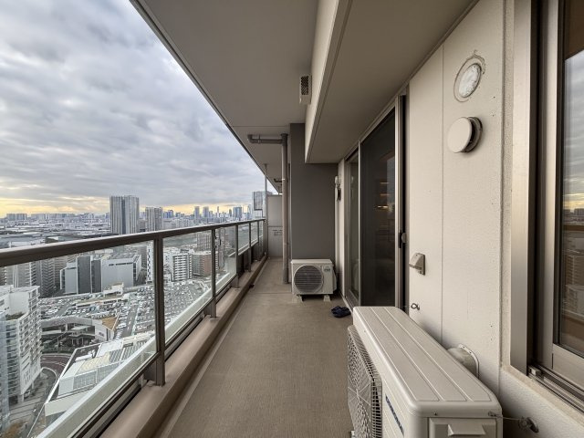 プラウドタワー東雲キャナルコートのバルコニー