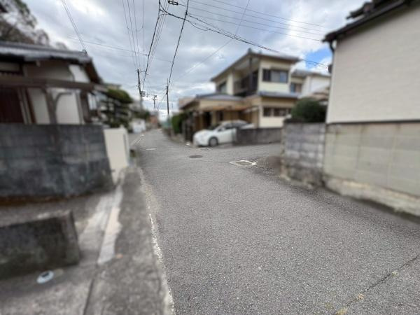 和歌山市紀三井寺　中古戸建の前面道路含む現地写真