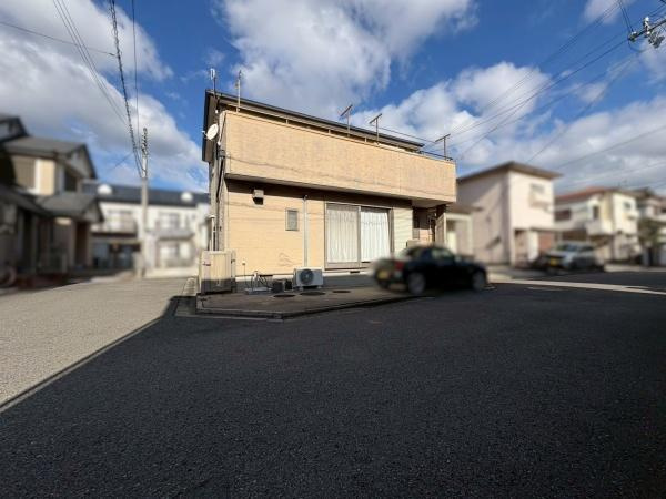 和歌山市向　中古戸建の前面道路含む現地写真