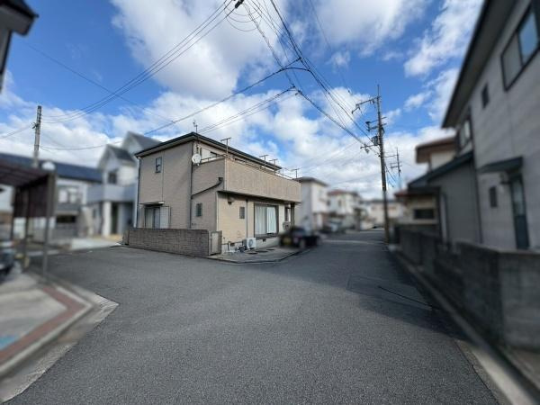 和歌山市向　中古戸建の前面道路含む現地写真