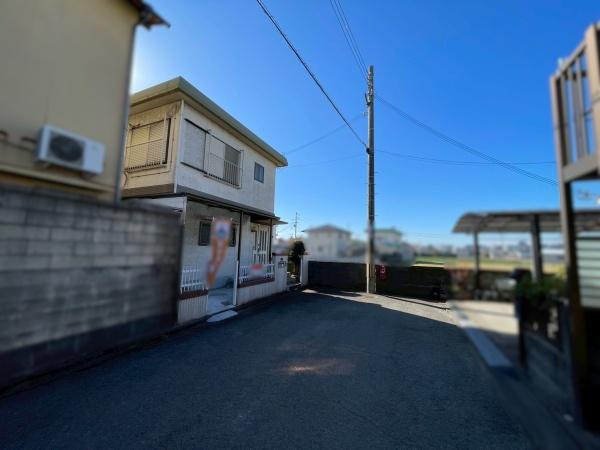 和歌山市鳴神　中古戸建の前面道路含む現地写真