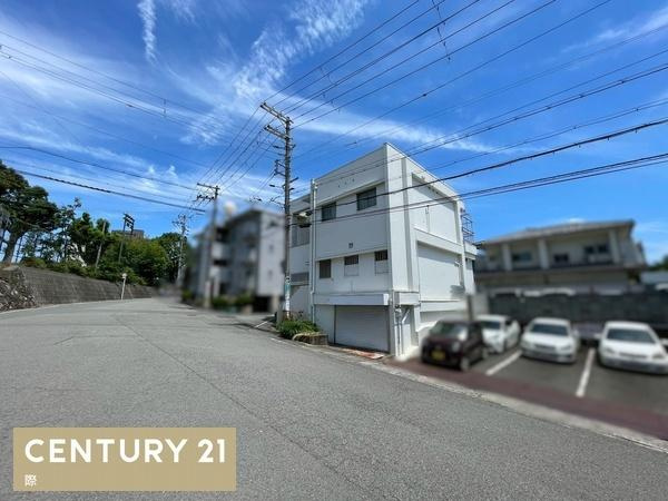 和歌山市徒町　中古戸建の前面道路含む現地写真