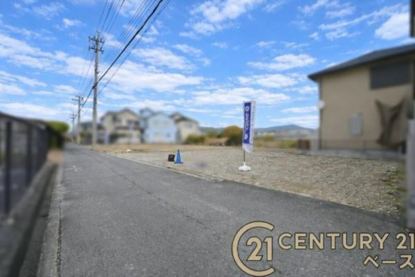 リナージュ常盤町 ５号地　建築条件なし土地の前面道路含む現地写真