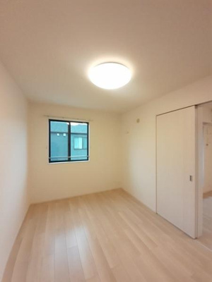 【洋室】 | ヴェルデ