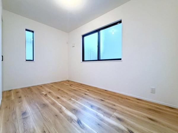 横浜市保土ケ谷区鎌谷町の新築一戸建の洋室