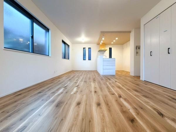 横浜市保土ケ谷区鎌谷町の新築一戸建の居間・リビング