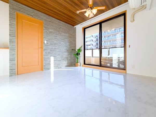 エンゼルハイム横濱磯子壱番館の居間・リビング