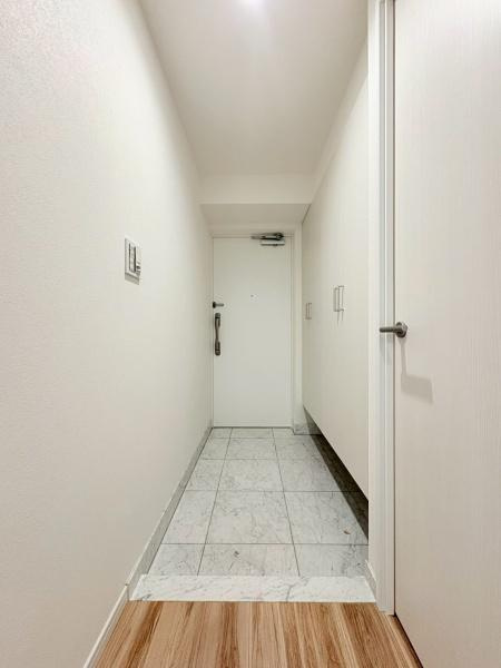 京急シティ追浜エルウィングの玄関|シューズクローク×シューズボックスです。玄関です。