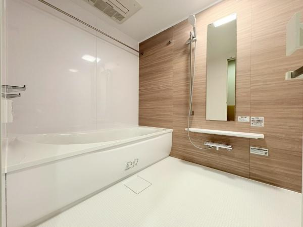 京急シティ追浜エルウィングの浴室|浴室換気乾燥暖房機付です・梅雨の時期は大活躍です。